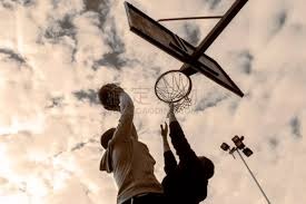 大厂离职后一个人做独游七年，45岁他终于找到自己的“桃花源”