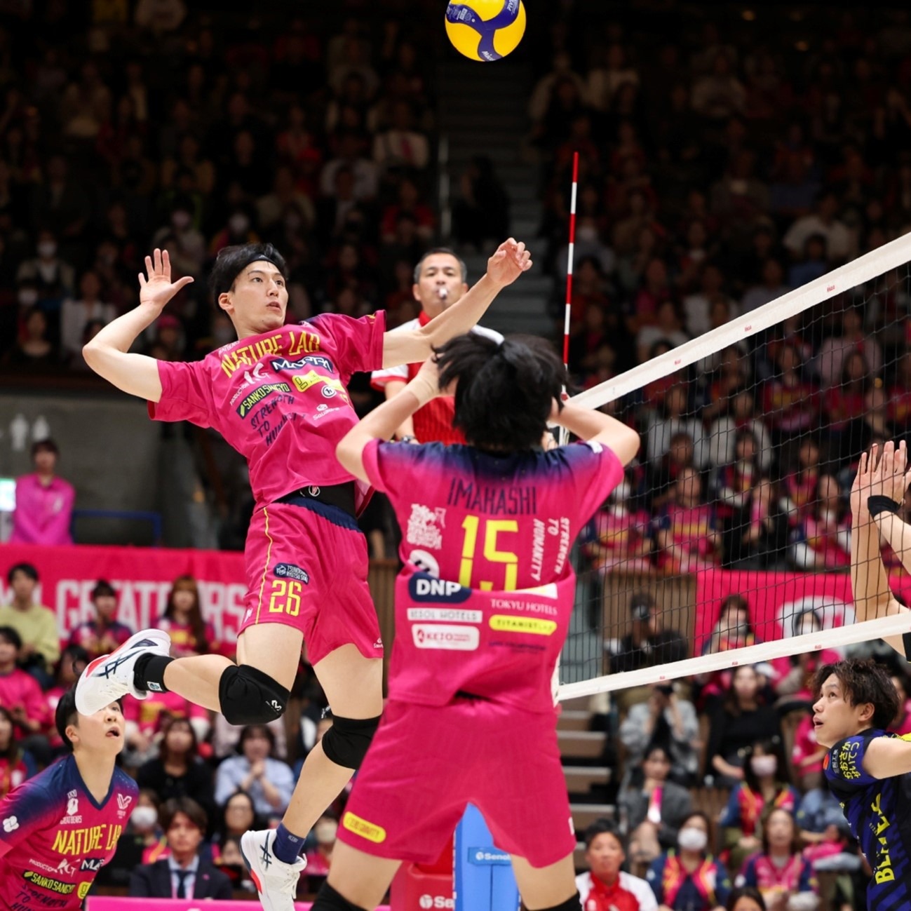 穆勒：下赛季我还会在温哥华白浪，我对这里非常满意